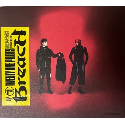 Twenty One Pilots – Breach